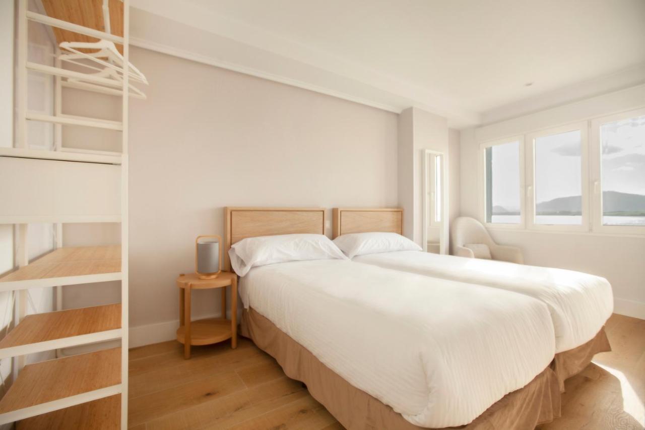 Apartamentos Reina Victoria ซานตานเดร์ ภายนอก รูปภาพ