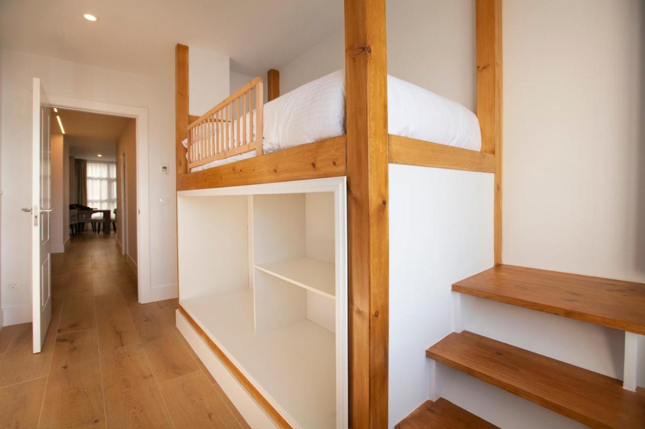 Apartamentos Reina Victoria ซานตานเดร์ ภายนอก รูปภาพ