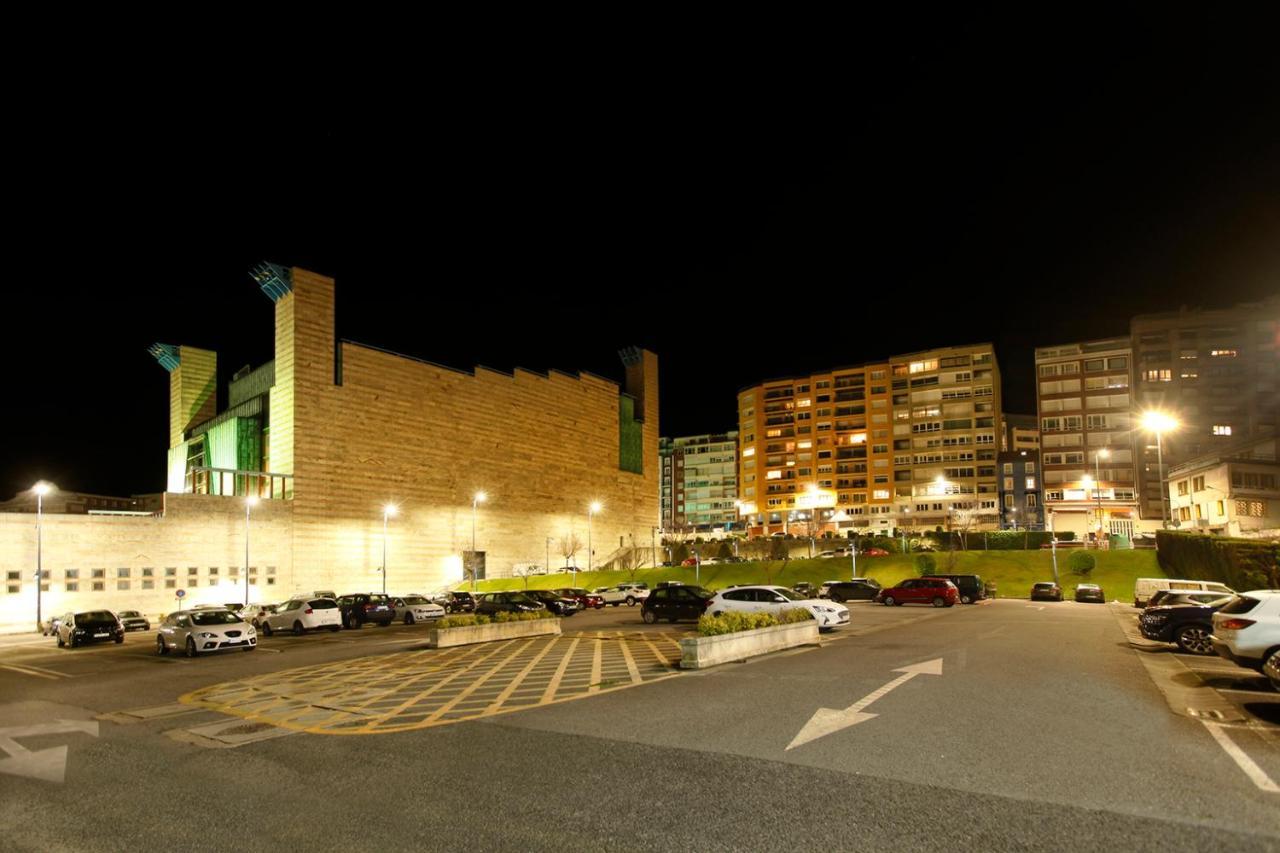 Apartamentos Reina Victoria ซานตานเดร์ ภายนอก รูปภาพ